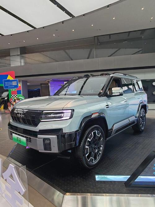 深圳221比亚迪方程豹硬派越野的爆款，英菲尼迪35周年与你共成长